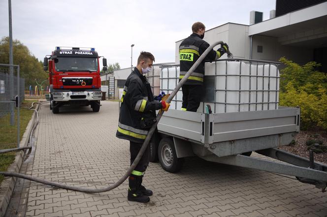 Woda basenowa do podlewania