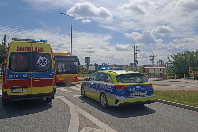 Gwałtowne hamowanie autobusu w Łomży! Dwie kobiety zostały zabrane do szpitala ZDJĘCIA