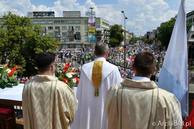 Boże Ciało 2019. Miejska procesja w Białymstoku [ZDJĘCIA]