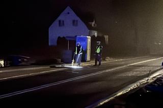 Śmiertelnie potrącił 2-letnie dziecko i uciekł. Malca na poboczu znalazł ojciec