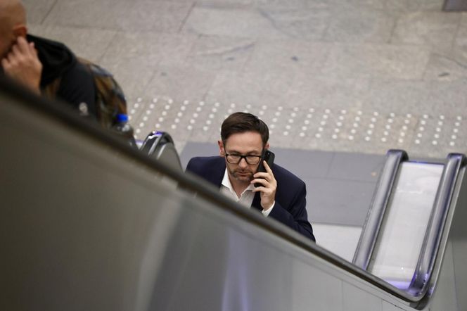 Daniel Obajtek szpanuje pięćsetkami