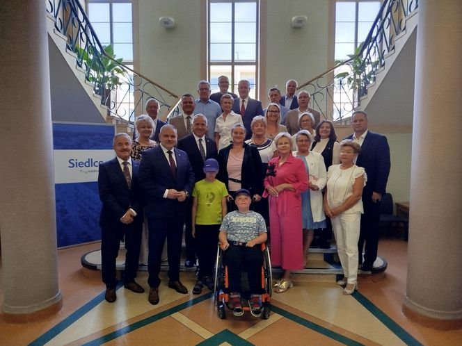 Rodzina Tymka Kalaty wymieniła się prezentami z prezydentem i radnymi