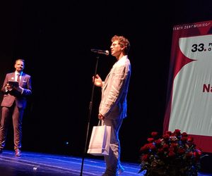 „Dzika Róża 2025” rozdana! Publiczność i dziennikarze wybrali najlepsze spektakle Teatru Żeromskiego w Kielcach