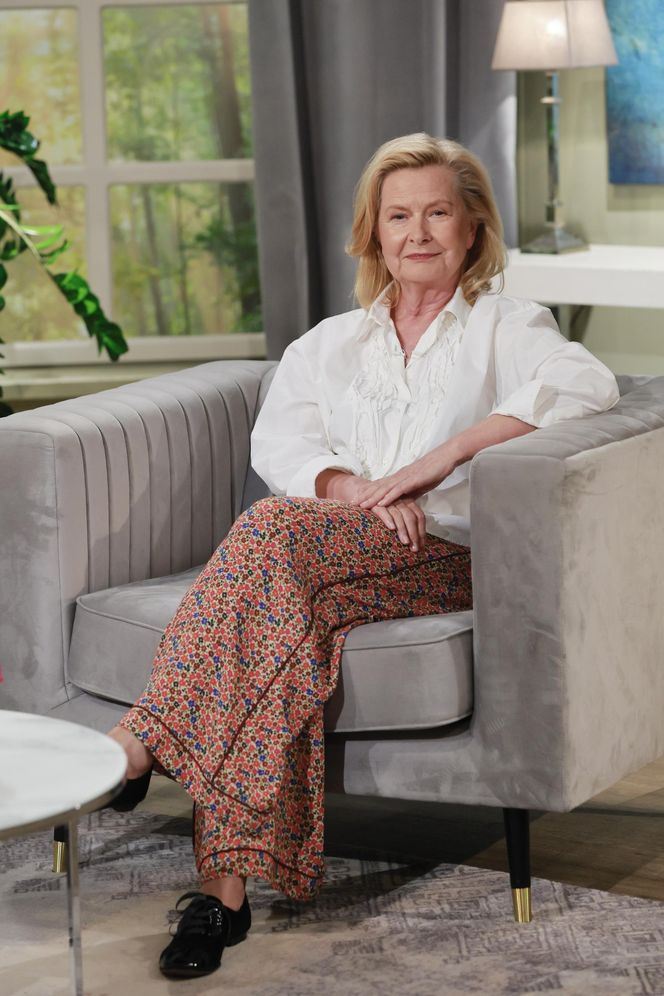 Barbara Bursztynowicz w najmodniejszej koszuli tego sezonu. Ideał dla kobiet dojrzałych