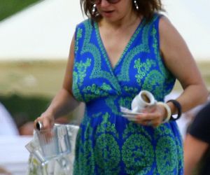 Renata Dancewicz kurzy na plaży