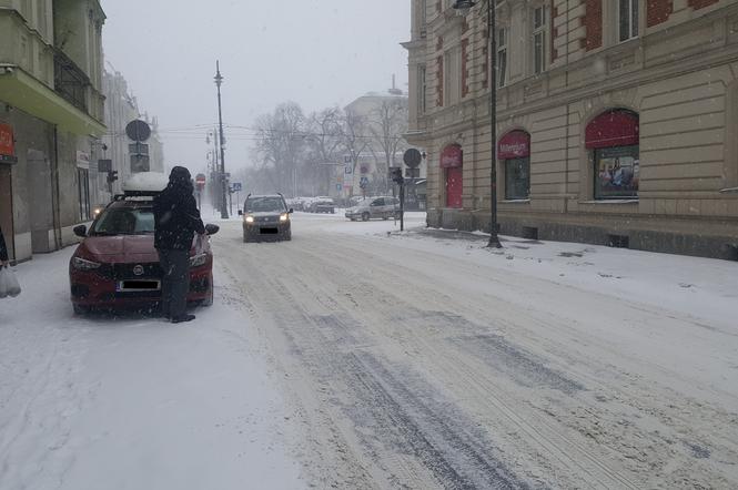 Fatalne warunki na drogach w Bydgoszczy