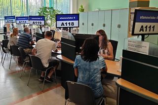 Mieszkańcy regionu tłumnie jeżdżą na wakacje za granicę. Padł rekord w podlaskim NFZ