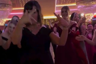 Nauczycielka podbiła parkiet na studniówce Zespołu Szkół Ekonomicznych w Wodzisławiu Śląskim