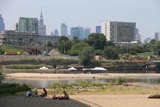 Poziom wody w Wiśle spadł poniżej 40 centymetrów. Wstrzymano kursowanie promów