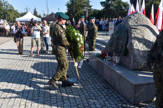 Obchody 80. rocznicy wybuchu Powstania Warszawskiego w Toruniu. Mieszkańcy grodu Kopernika pamiętają o bohaterach