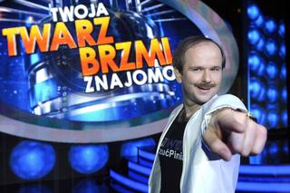 Zaczął karierę jako aktor, by teraz śpiewać piosenki rock polo. Kim jest słynny Sławomir i co o nim wiemy?