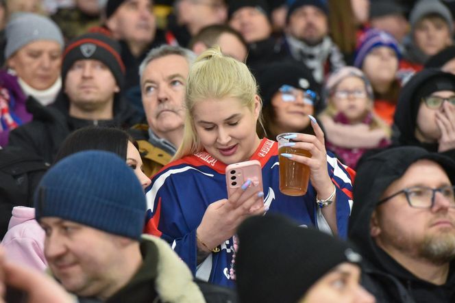 KH Energa Toruń - JKH GKS Jastrzębie, zdjęcia kibiców i hokeistów z lodowiska Tor Tor