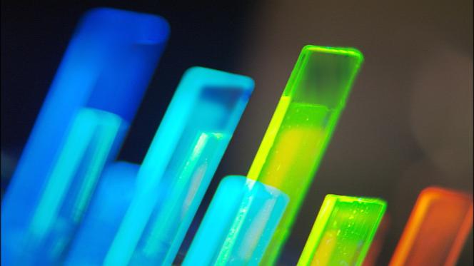 Nowe standardy dla diod OLED