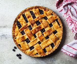 Ani wiśnie, ani śliwki. Wyborną tartę z kratką robię tylko z tymi słodkimi owocami 