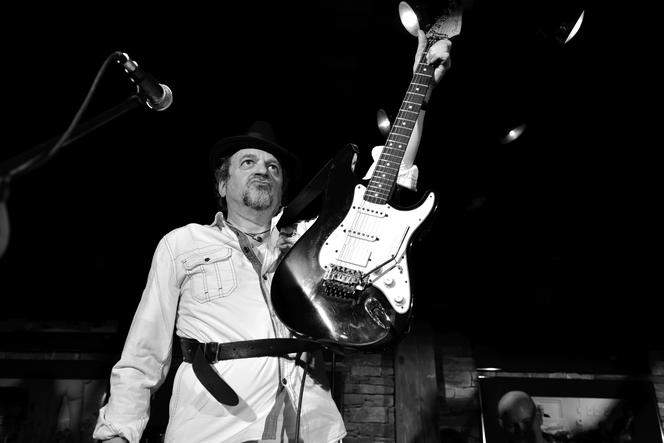 Dalszy ciąg ciekawej zimy w Hard Rock Pub Pameli. Gutek, Sidney Polak i inni...