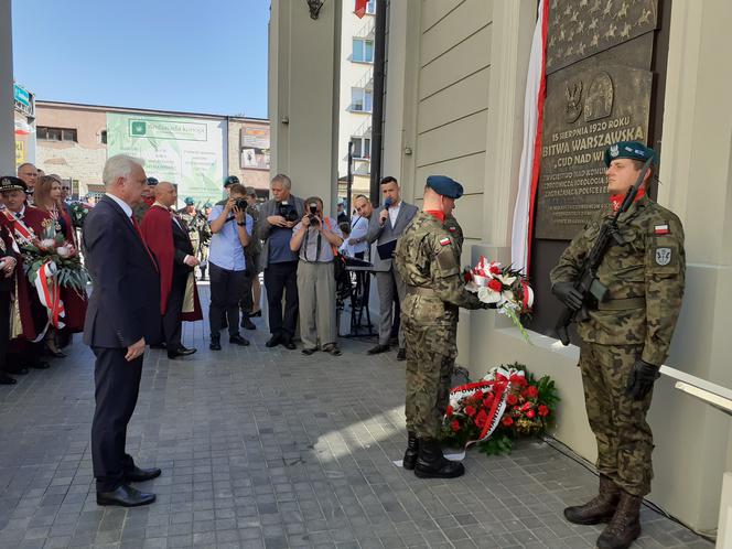 Odsłonięcie tablicy upamiętniającej 100-lecie Cudu nad Wisłą