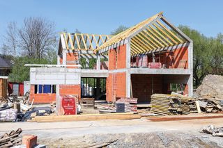 Ściany z pustaków czy bloczków? Ekspert radzi, co wybrać i dlaczego!