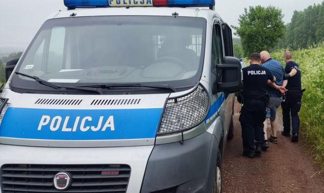 Gruzini okradli właściciela kantoru. Zostali zatrzymani po dramatycznym pościgu