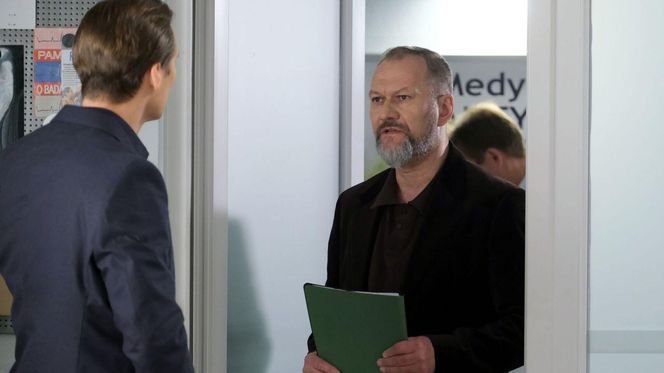 M jak miłość odc. 1879. Olek (Maurycy Popiel), Mirosław Wójcik (Jakub Kornacki)