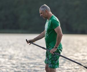 Poseł Poncyljusz szaleje w Olsztynie na SUPie