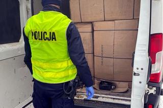 Nielegalny towar w samochodzie dostawczym. Kierowca wpadł pod Toruniem