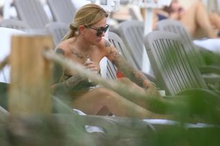 Sylwia Peretti na plaży