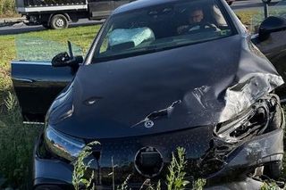 Karolina Gorczyca dziękuje Bogu i służbom. Tak wygląda merc Czeczota po wypadku