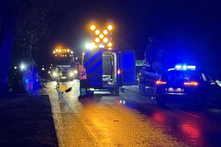 Śmiertelny wypadek pod Grójcem. Samochód osobowy zderzył się z cysterną