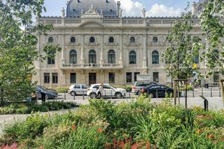 Nazywają go Małym Luwrem. Znajduje się w Łodzi i zachwyca architekturą 