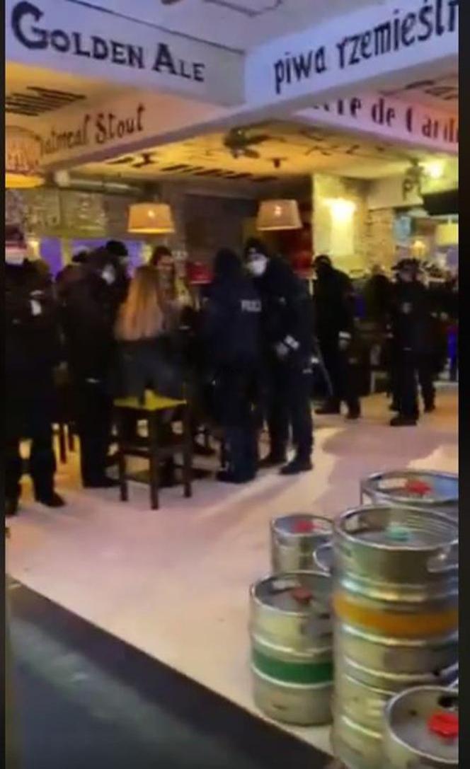 Interwencja Policji w klubie PiwPaw Parkingowa 