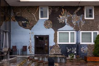 Mozaiki Rechowiczów w warszawskim Domu Chłopa - zobacz zdjęcia. Dziś mieści się tu Hotel Gromada