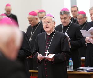 Arcybiskup Tadeusz Wojda nowym przewodniczącym Konferencji Episkopatu Polski. Metropolita gdański został wybrany na 5-letnią kadencję [ZDJĘCIA].