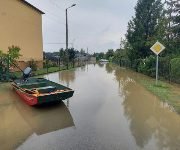Śląsk szykuje się na powódź. Wydają worki z piaskiem	