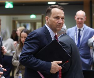 Sikorski nakłada restrykcje dla rosyjskich dyplomatów. Nie będą mogli poruszać się po Polsce