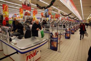 Niewiarygodne, ile supermarketów zniknęło z Polski. Kiedyś wszyscy robili w nich zakupy