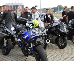 Przed Areną Lublin symbolicznie pożegnano dwójkę tragicznie zmarłych motocyklistów