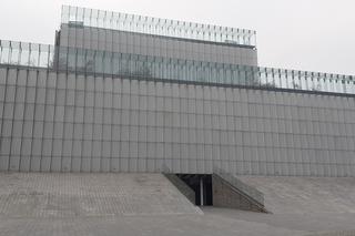 Fasada na CSK do wymiany? Od maja nie działa. Nowa może kosztować ponad 6 milionów złotych [GALERIA]