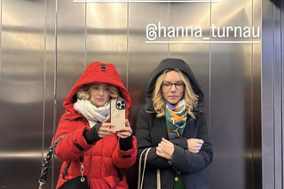 M jak miłość. Marta Chodorowska (Julia), Hanna Turnau (Sylwia) na planie