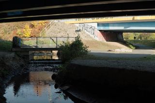 Odkrywamy tajemnice Czyżkówka z przewodnikiem Piotrem Weckwerthem. Chodźcie nad akwedukt!