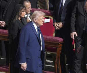 Trump i Zełenski złamali zasady na pogrzebie Franciszka