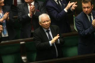 BUNT posłów PiS przeciwko Kaczyńskiemu? Chodzi o zwierzęta futerkowe