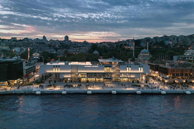 Muzeum sztuki nowoczesnej Istanbul Modern w Stambule_Renzo Piano Building Workshop_01