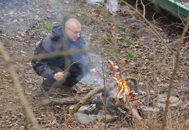 Sylwester polityków: Tusk na boisku, Brudziński w lesie