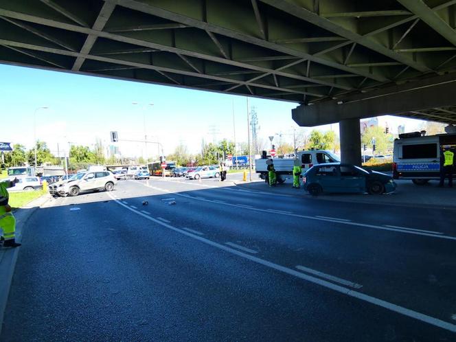 Wypadek na rondzie Zesłańców Syberyjskich w Warszawie