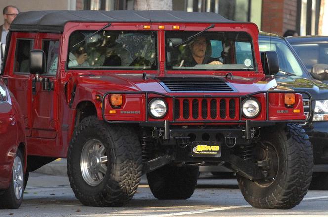 Schwarzenegger w Hummerze