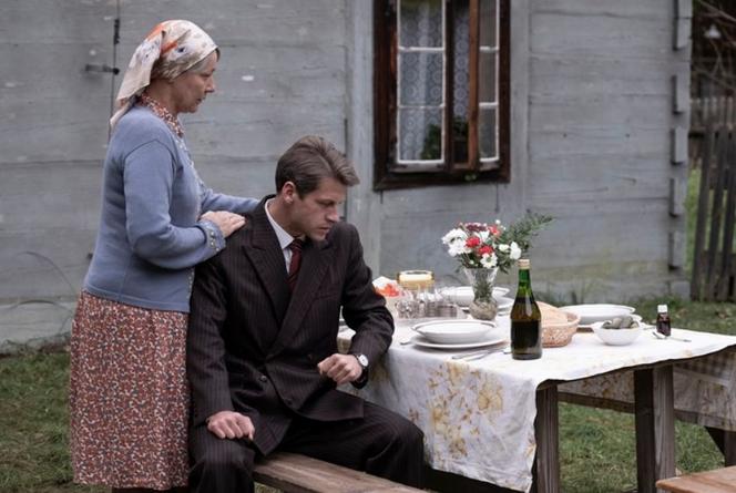 Stulecie Winnych, 3 sezon, odcinek 30: Tragedia Kazi. Władek wyrzuci Jaśka z domu z dzieckiem na bruk! Nie daruje mu romansu z wrogiem - ZWIASTUN, ZDJĘCIA