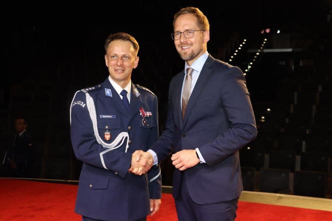 Komenda Miejska Policji w Tarnowie ma nowego komendanta. Marcin Sak zastąpił Mariusza Dymurę