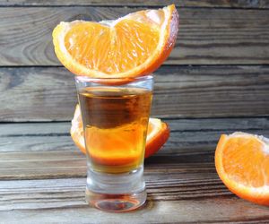 Nalewka pomarańczowo-kawowa: przepis na pomarańczówkę z ziarnami kawy