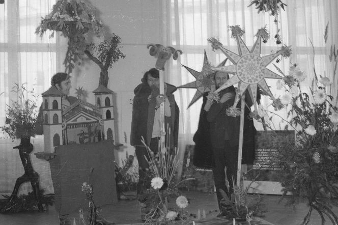 Quiz. Przeboje świąteczne z czasów PRL-u. Tak wtedy śpiewano o zimie i Bożym Narodzeniu! 