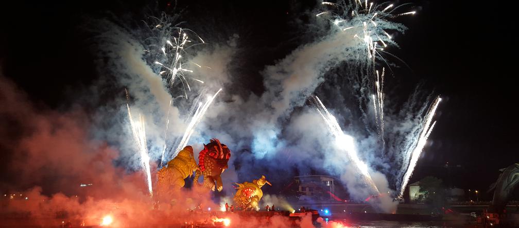 Parada Smoków 2016: Wielkie Widowisko Plenerowe na Wiśle [GALERIA ZDJĘĆ, WIDEO]